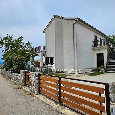 Apartman Agava Njivice Εξωτερικό φωτογραφία